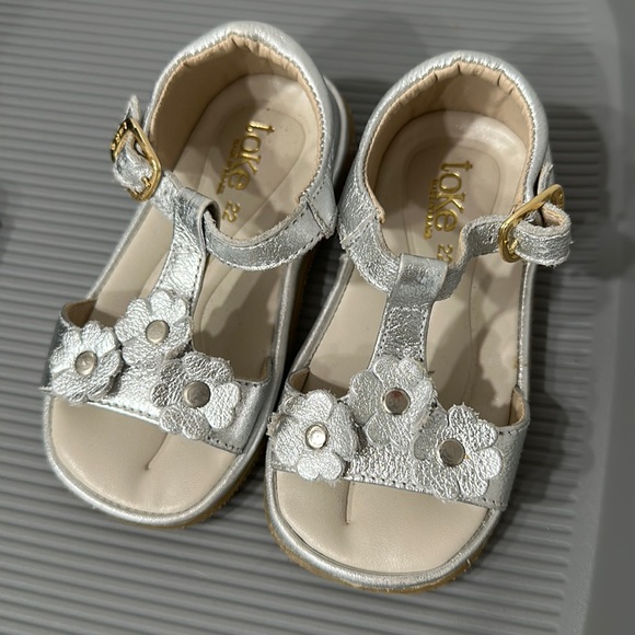 Almost new toke sandals made in brazil - Picture 1 of 4